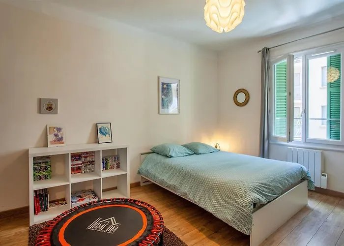 Grand-appartement-centre-bastia バスティア