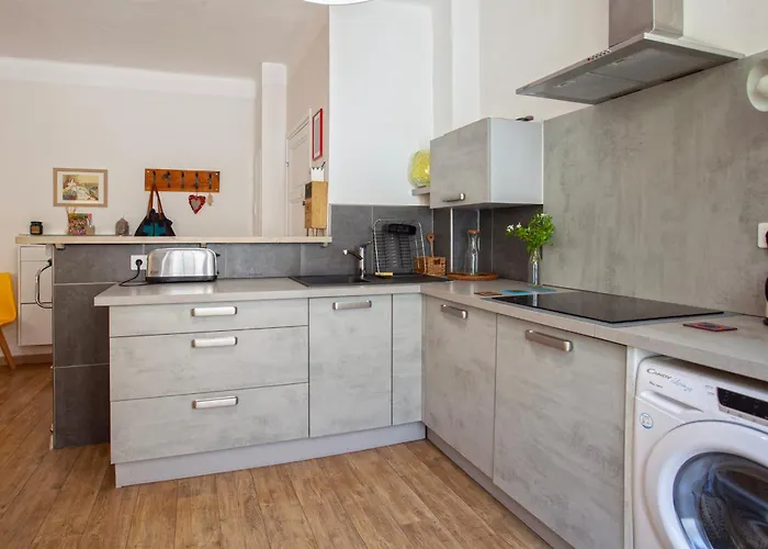Grand-appartement-centre-bastia バスティア