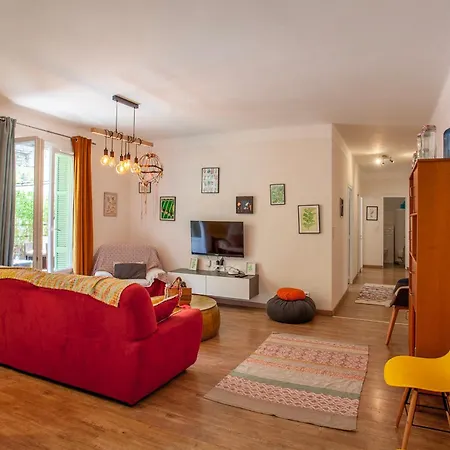 Grand-appartement-centre-bastia Apartmán *