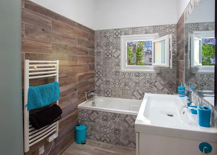 Apartmán Grand-appartement-centre-bastia