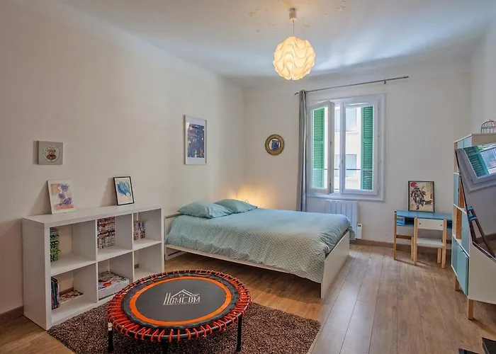 Apartmán Grand-appartement-centre-bastia